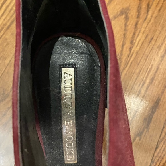 Maroon 3 inch heels - Picture 3 of 4